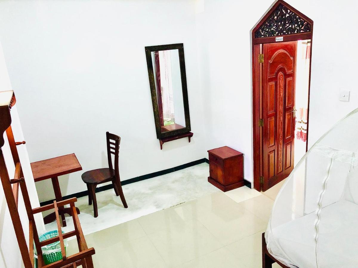 Tiny Royal Palace Unawatuna Esterno foto